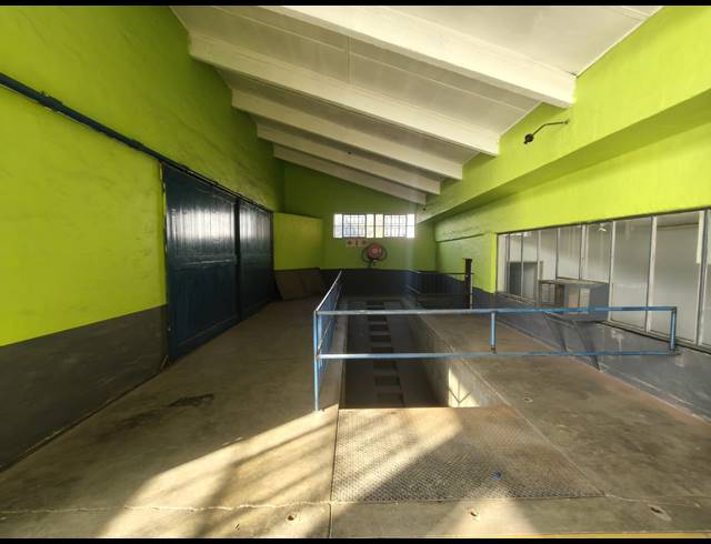 2,249M² WAREHOUSE FOR SALE IN PRETORIA CENTRAL
